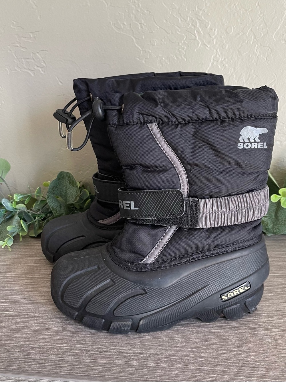 Sorel Youth Black Flurry Snow Boots Size 12 Kids